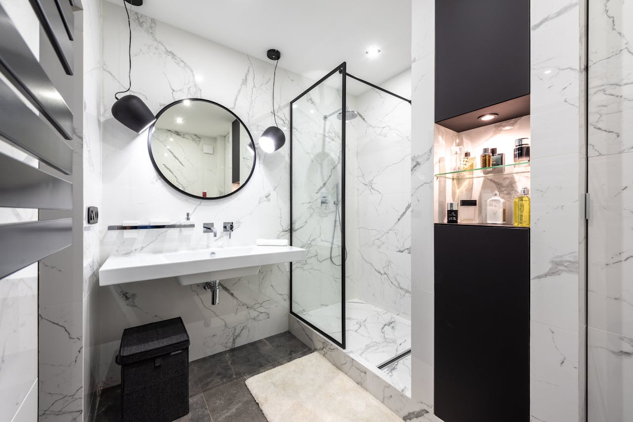 Idées de rénovation de salle de bain pour un espace moderne et fonctionnel